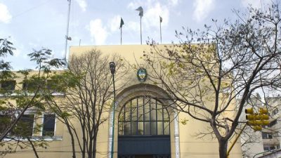 Municipales de Vicente López reclaman apertura de la paritaria