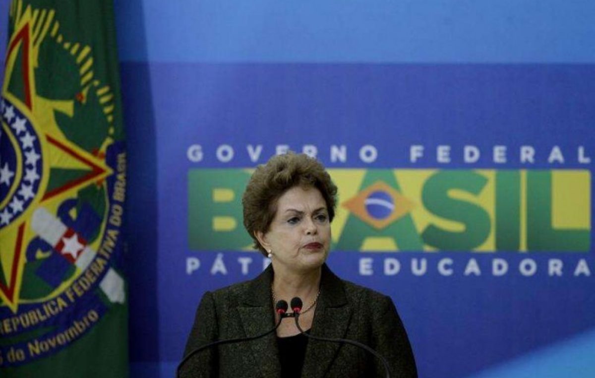 Rousseff propone un diálogo nacional para pactar salida política a la crisis