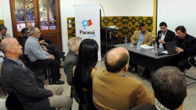 El ministro de Economía de Entre Ríos escuchó el reclamo de intendentes opositores