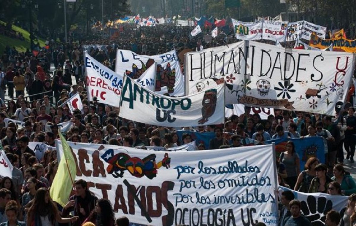 Cien mil estudiantes chilenos con voz