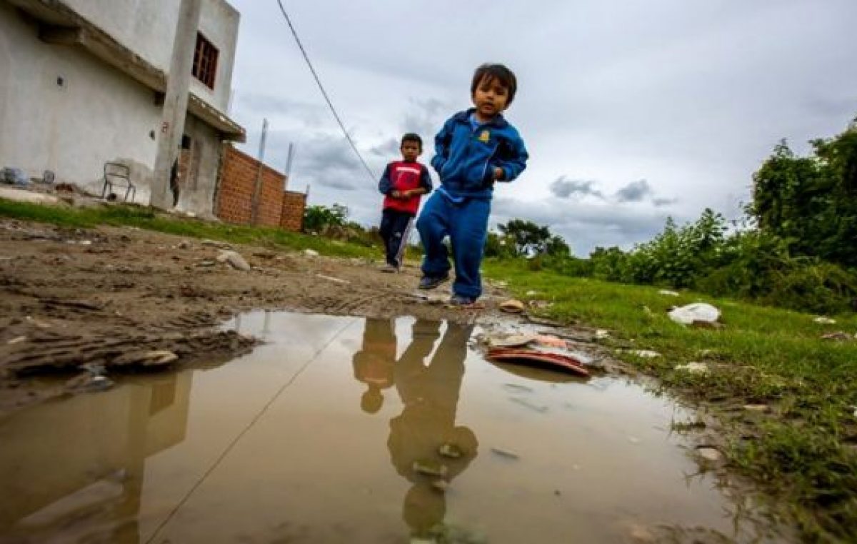 Tres de cada diez niños viven en zonas de basurales en Salta