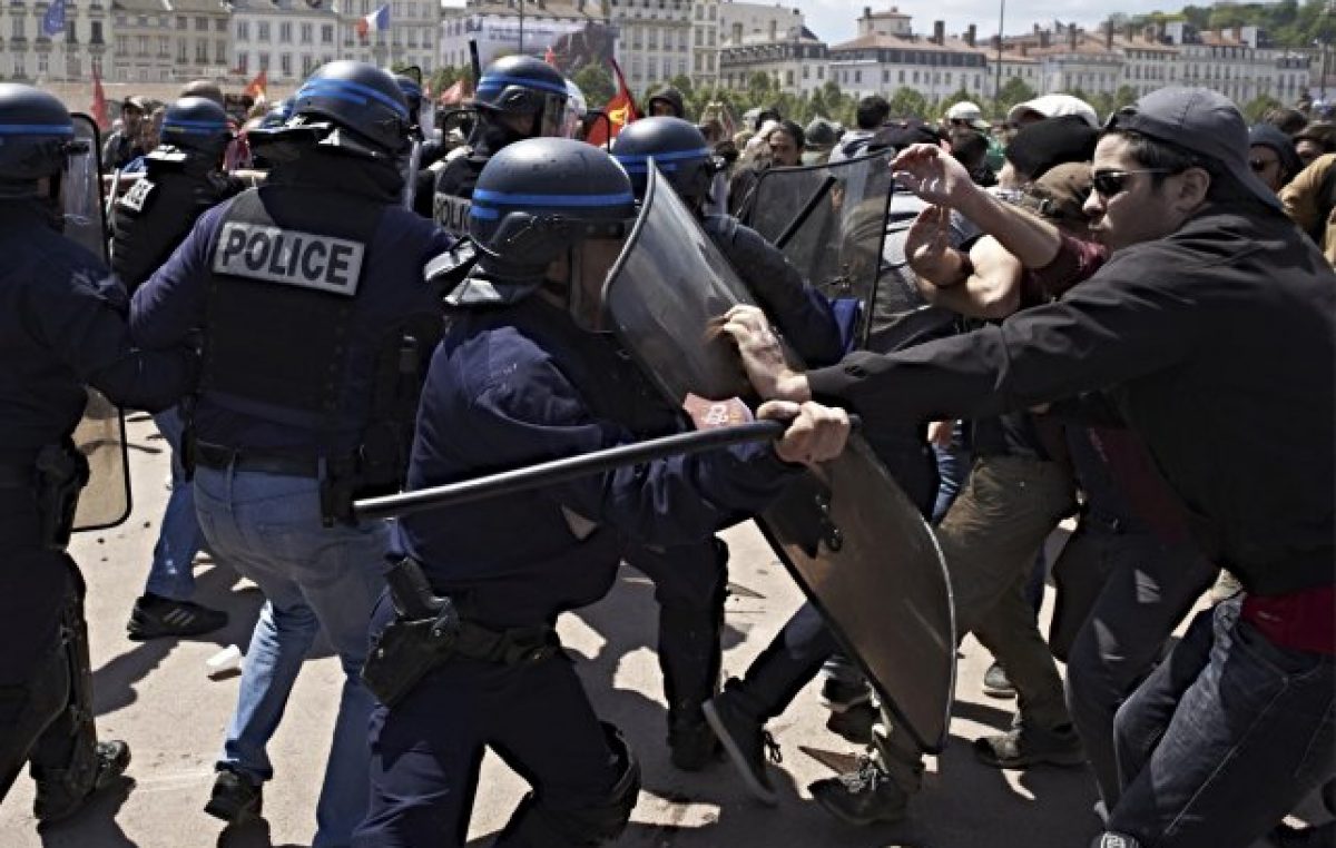 Se profundizan en Francia las protestas contra la reforma laboral
