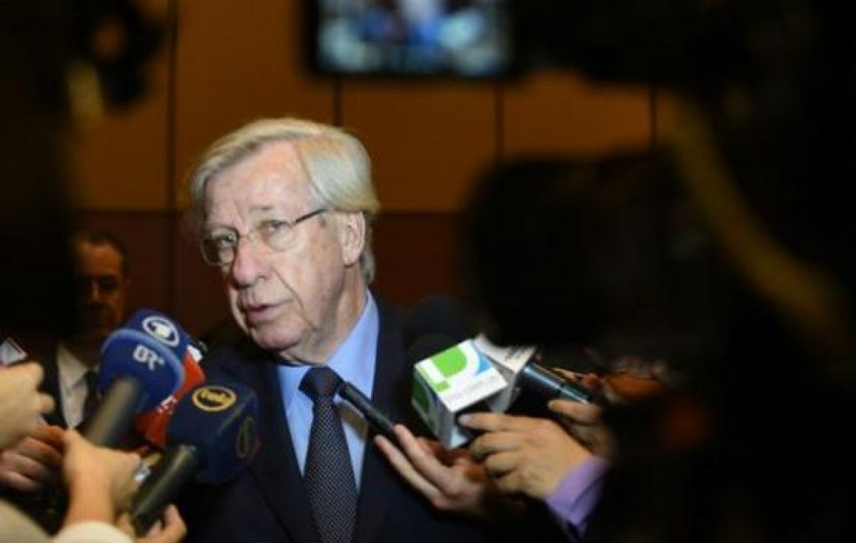 Uruguay anuncia alza de impuestos para afrontar déficit amenazante