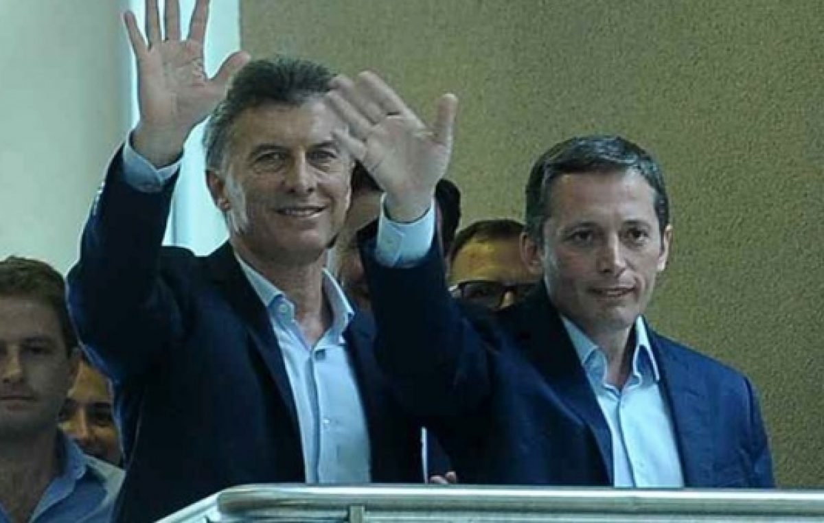 Insólito: Gray, que acumula 60 despidos en Echeverría, cuestionó el veto de Macri