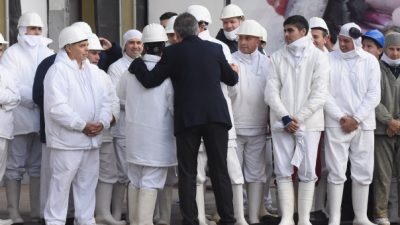 El otro lado de Cresta Roja: Aseguran que había trabajadores de paro durante la visita de Macri