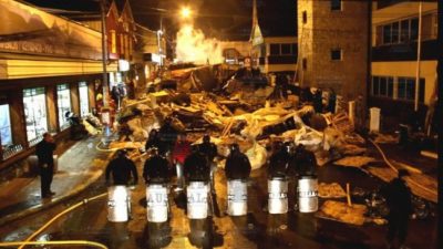 Fin del acampe: La Policía desalojó y desarmó las carpas frente a Casa de Gobierno de ierra del Fuego