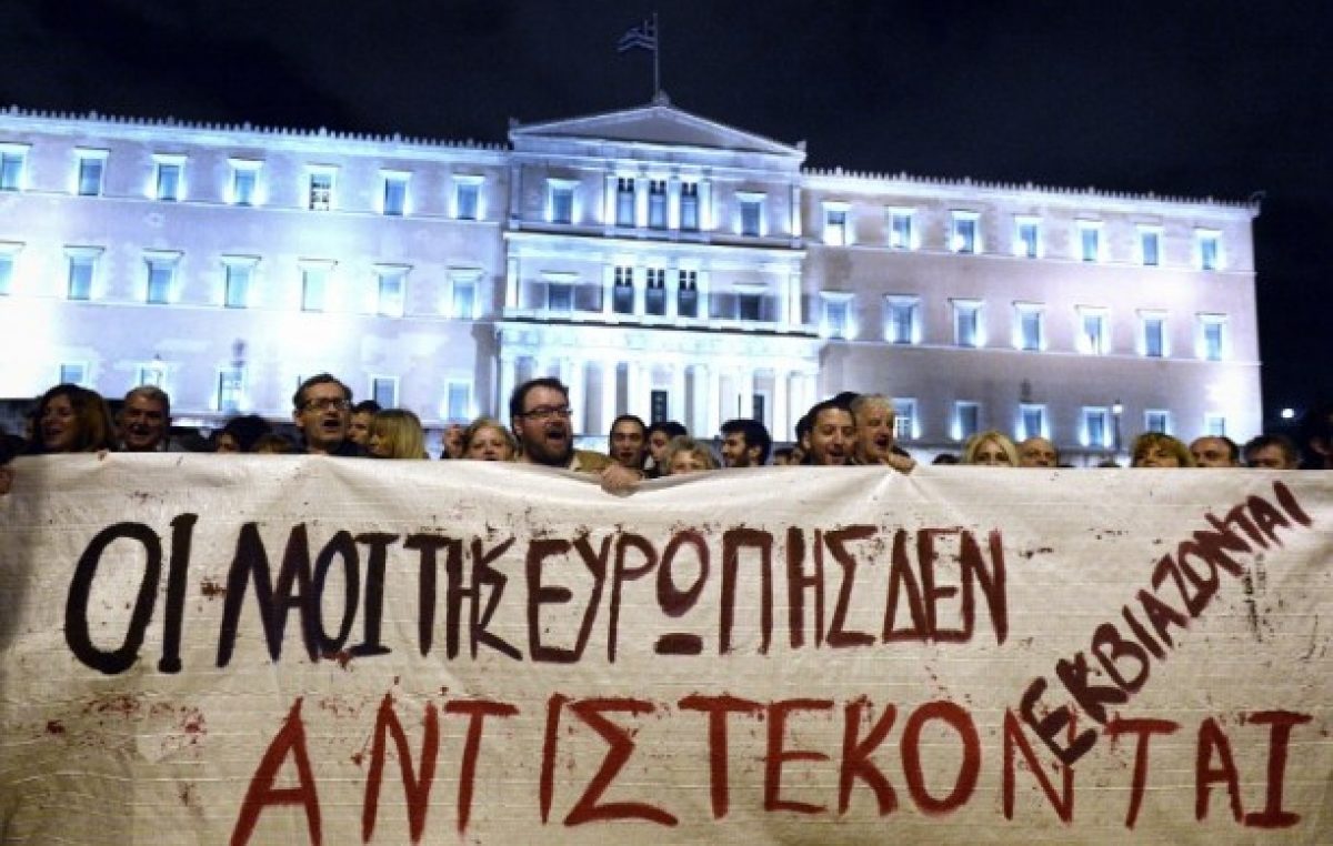 Syriza aprueba más medidas de ajuste