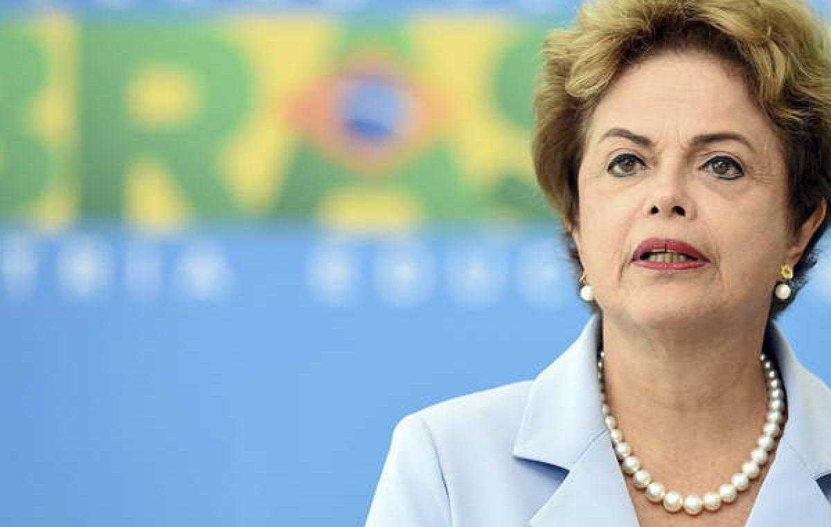 Dilma piensa en renunciar y pedir elecciones adelantadas en octubre