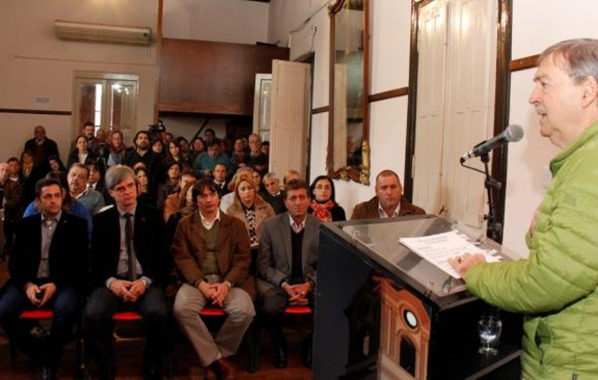 Firman convenio para obras hídricas en Villa del Rosario
