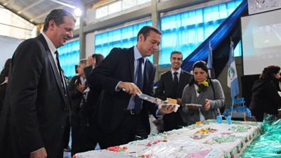 El Gobernador de Neuquén podrá repartir la torta de la coparticipación sin adelantos