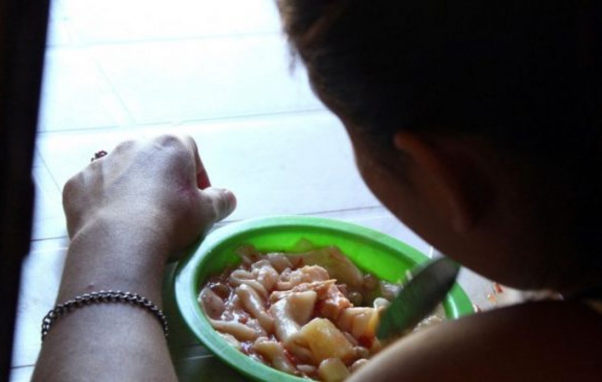 Por la crisis, más gente pide ayuda en los comedores neuquinos
