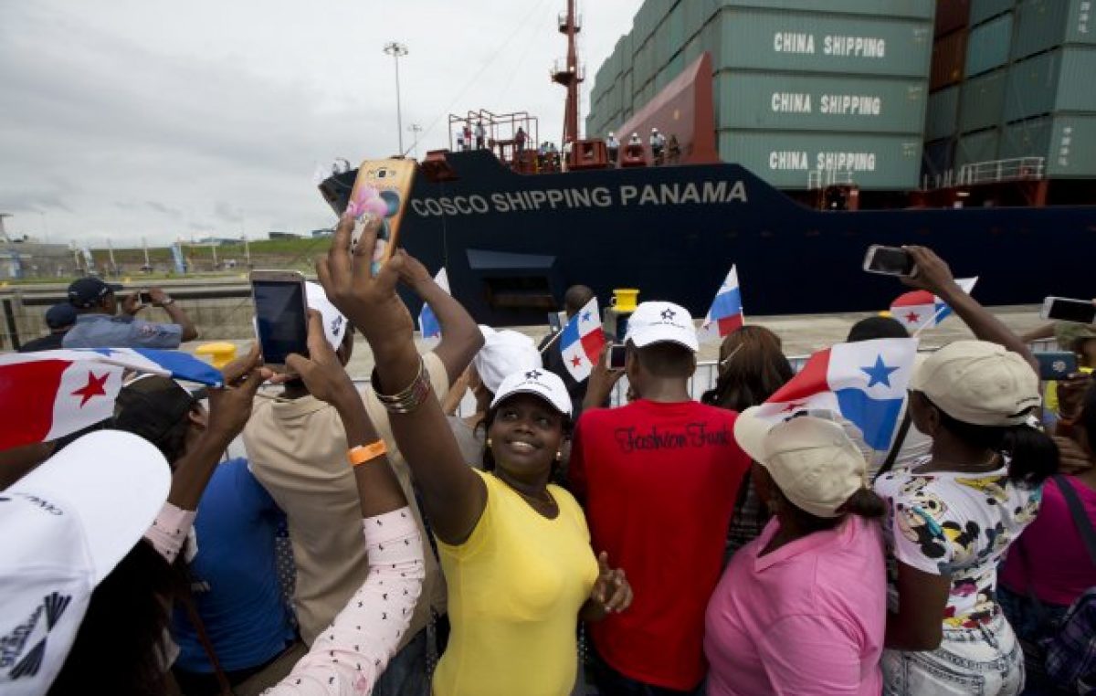 Se abrió al tránsito el Canal de Panamá ensanchado, luego de nueve años de labor