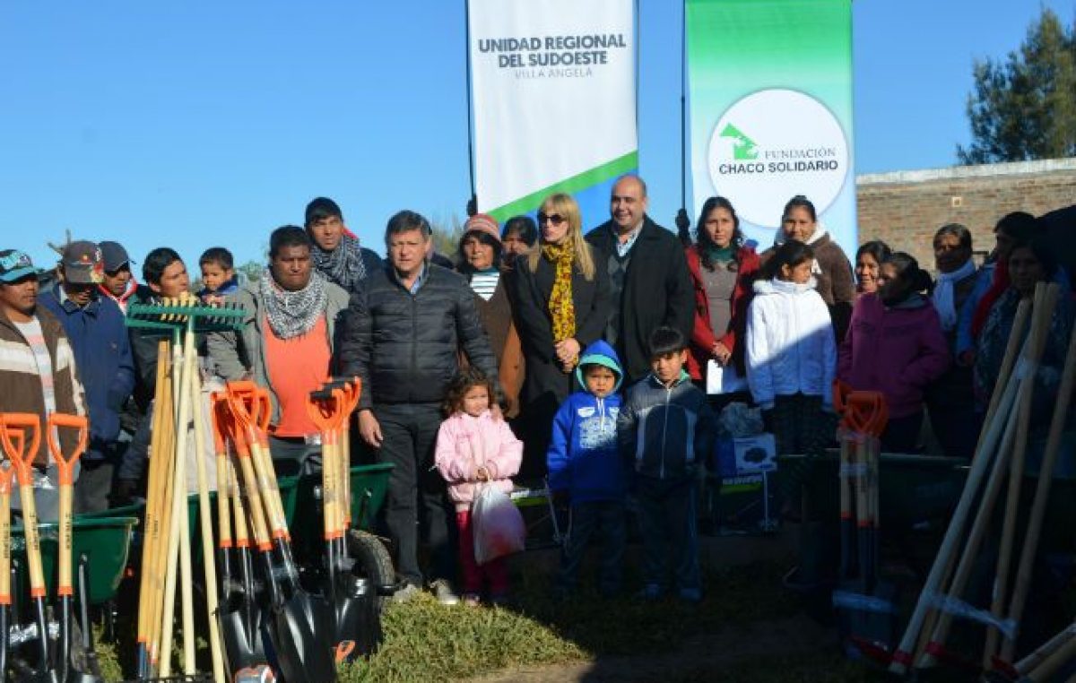Villa Ángela: 20 familias recibieron herramientas que ayudarán a potenciar sus huertas comunitarias