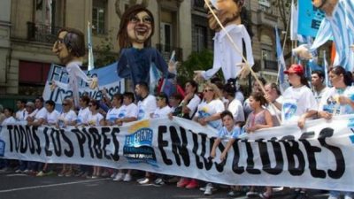 Intendentes peronistas realizan jornada de reclamo en “defensa de los clubes de barrio”