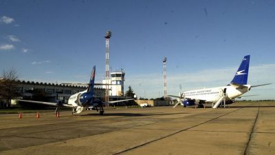 Paraná y Santa Fe proyectan un aeropuerto internacional común