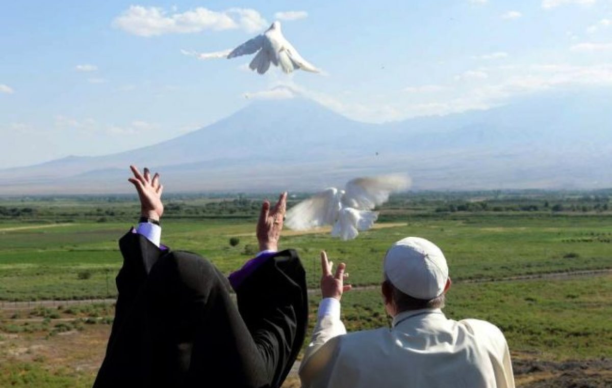 El Papa concluyó visita a Armenia con el enojo turco