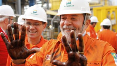 Lula acusa de Temer de querer vender Petrobras