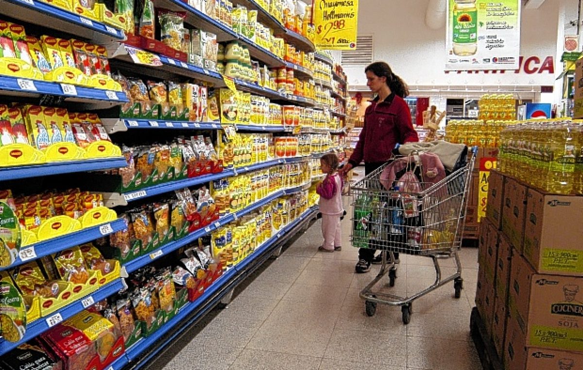 Ya se vende la “canasta básica” que el Municipio de Concordia acordó con los supermercadistas