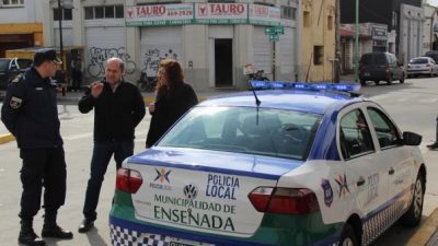 El intendente de Ensenada compró patrulleros con fondos propios y le pasó factura a la Provincia