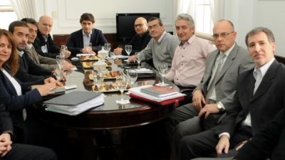 La inflación complica a los municipios bonaerenses: Ya piden auxilio para aguinaldos y nuevas paritarias