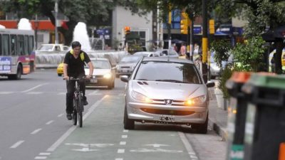 El estacionamiento en Córdoba se cobra en multas