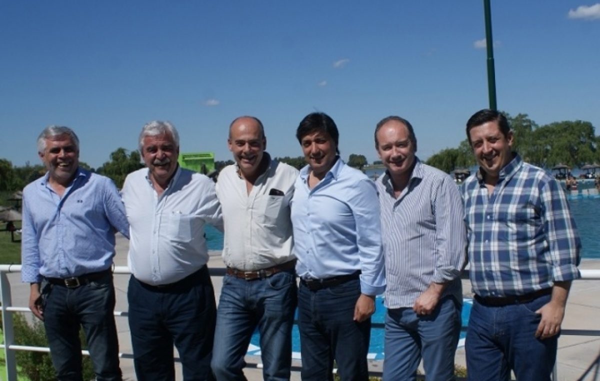 Los ocho de la sexta se reúnen con Vidal para pedirle “agilizar” fondos para los municipios