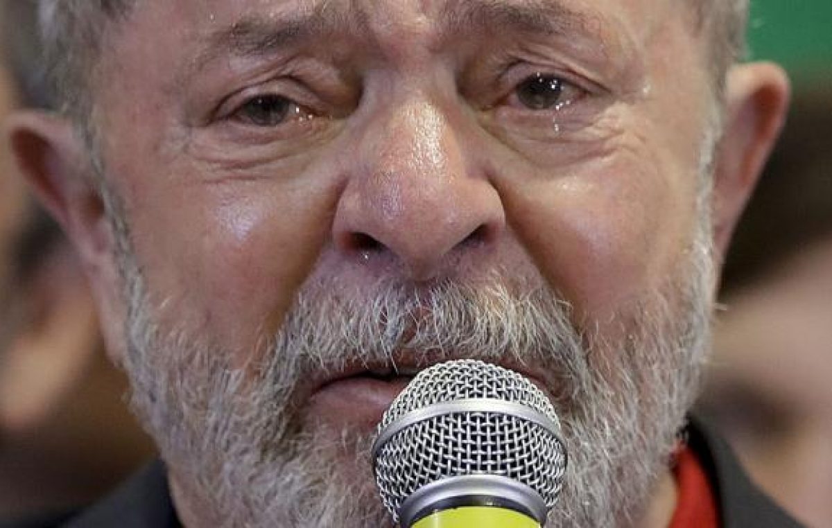 Con ira y lágrimas, Lula alegó su inocencia