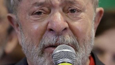 Con ira y lágrimas, Lula alegó su inocencia