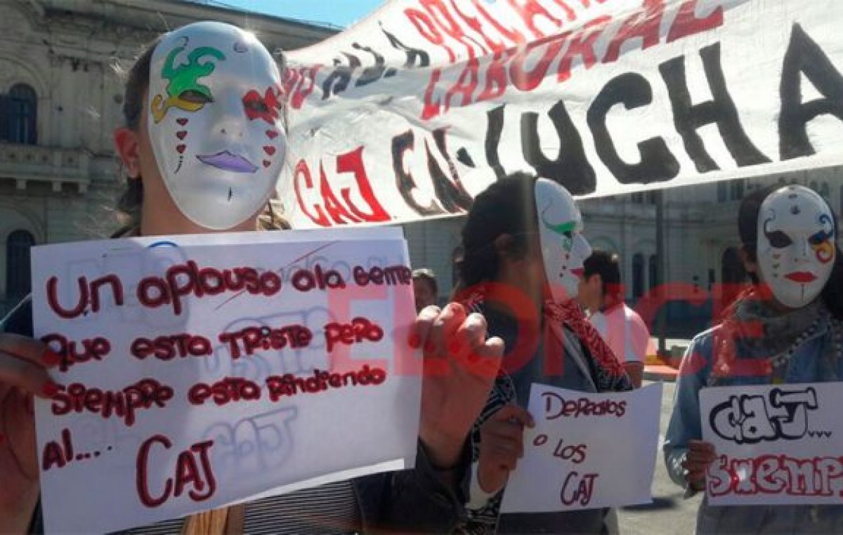 Paraná: Denunciaron el cierre de los Centros de Actividades Juveniles frente al CGE