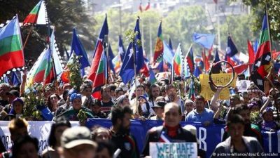 Multitudinaria marcha en Chile por la resistencia del pueblo mapuche
