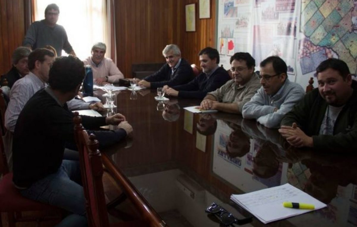 Villarino: prevén una tensa asamblea de los empleados municipales