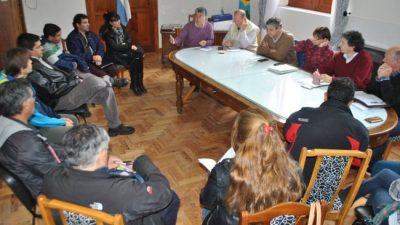 Patagones: el Ejecutivo subió la oferta, pero los gremios la rechazaron