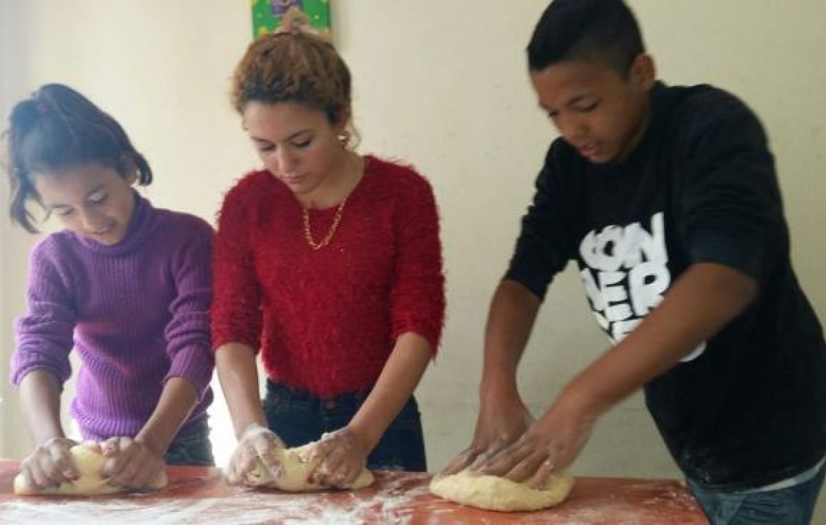 En San Francisco enseñan a hacer el pan para llevar a casa