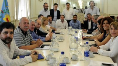 Buenos Aires: Senadores e intendentes del peronismo ratifican «personería única» en negociación de gobernabilidad