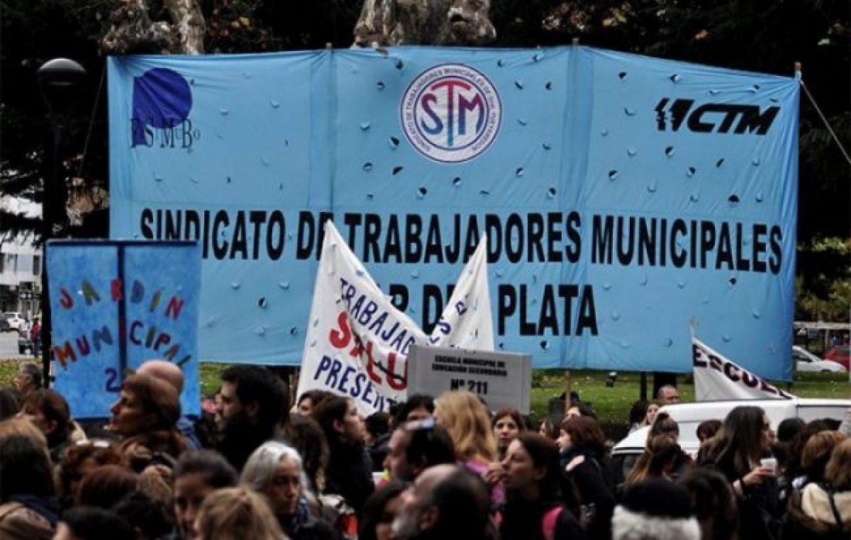 Municipales de Mar del Plata resolverían este viernes una medida de fuerza para el lunes