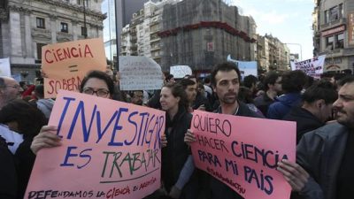 «Defendamos la ciencia argentina»: el petitorio contra el recorte que reúne más de 30 mil firmas