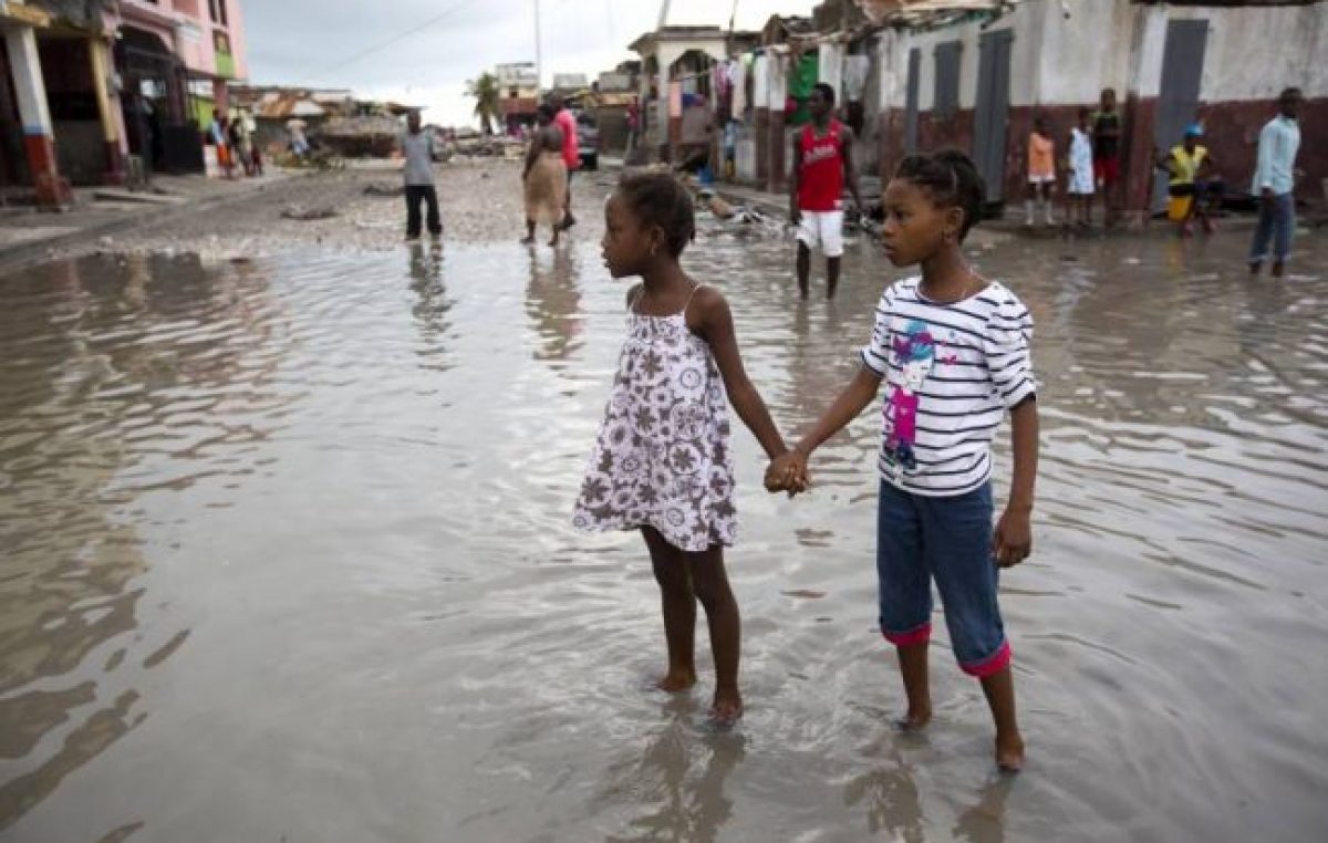 Más de 600 mil niños necesitan ayuda para sobrevivir en Haiti tras el paso del huracán Matthew