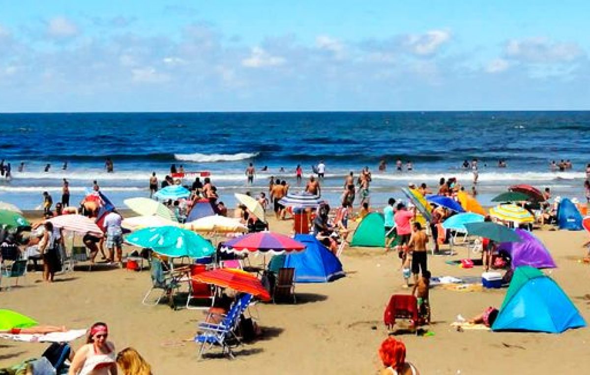 Intendente de La Costa reclamó los feriados 2017 y aseguró que quitarlos sería tener «una visión muy chiquita»