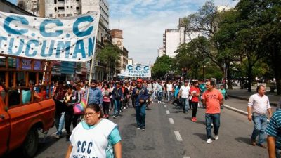 Manifestaciones y cortes: el reclamo por el bono navideño se extendió a distintos puntos de la ciudad de Tucumán