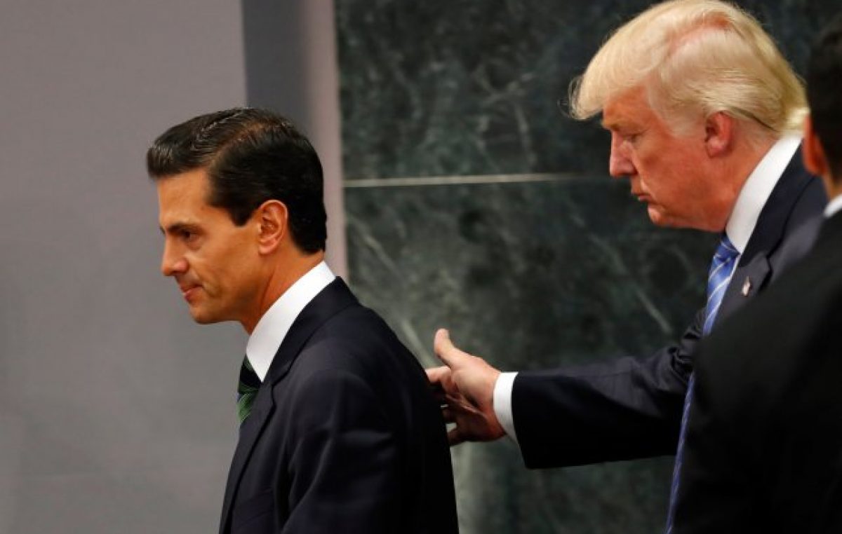 Peña Nieto canceló su visita a Washington, en plena controversia por el muro