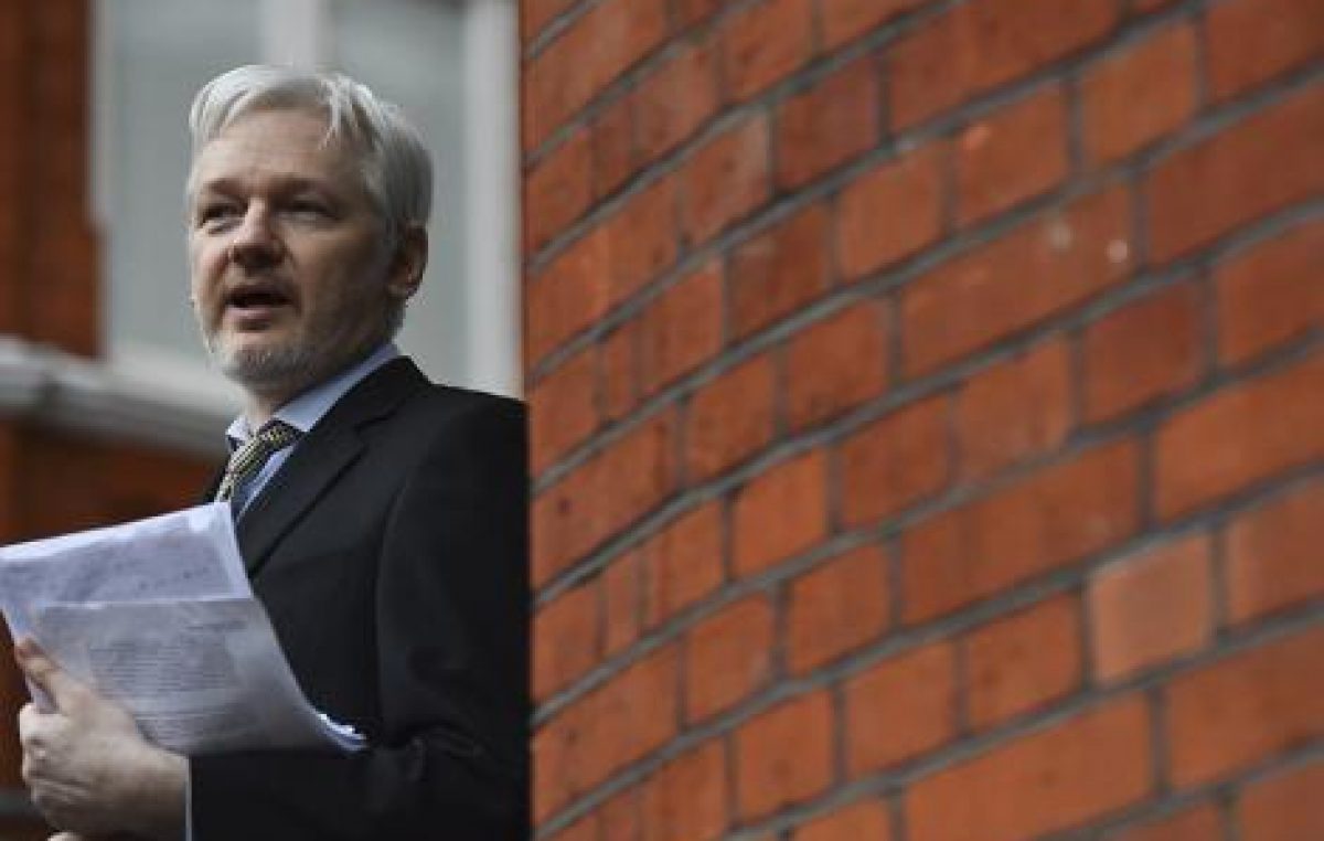 Assange reveló que Temer operó como informante de EE.UU.