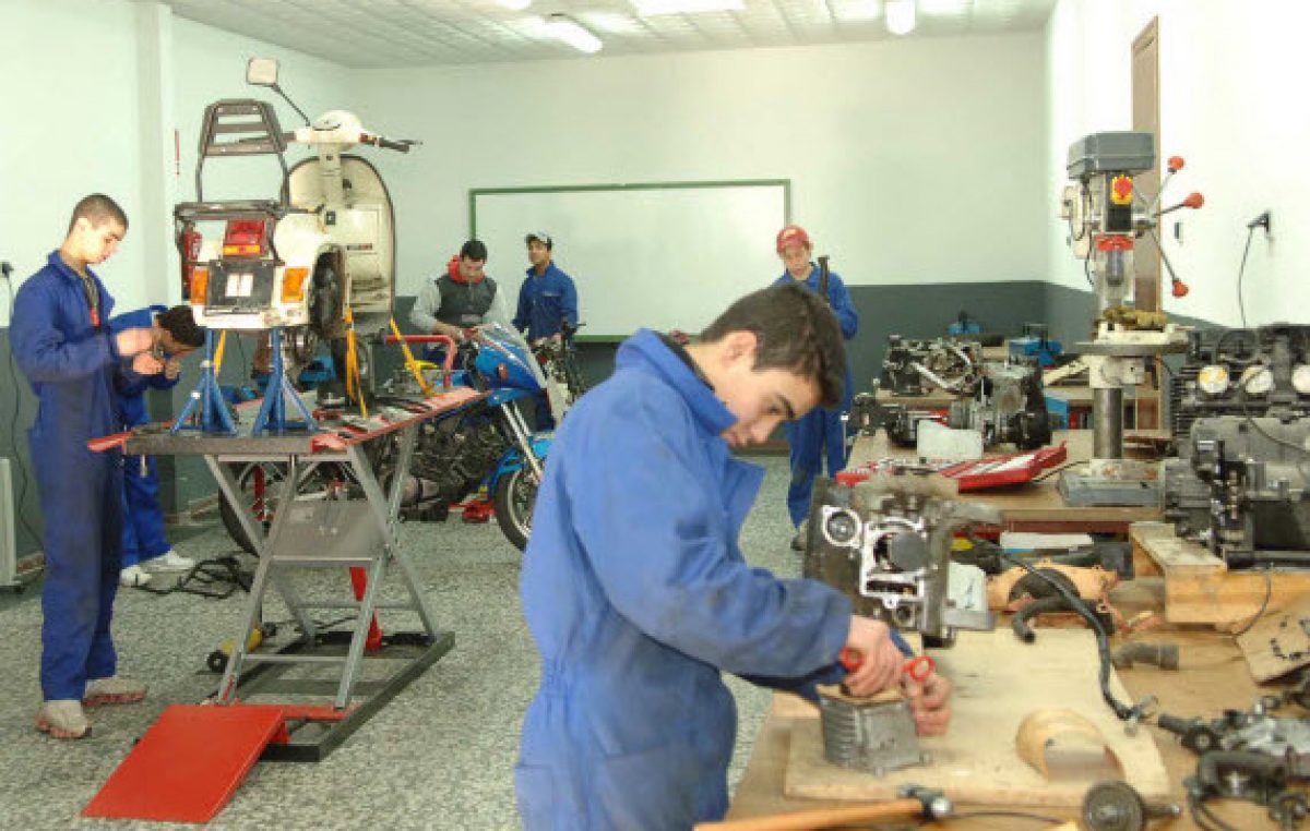 Cipolletti proyecta una escuela de oficios municipal