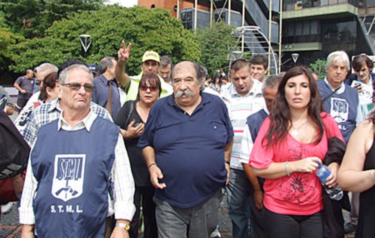 Municipales deLanús rechazaron propuesta de 18% y están “en alerta”