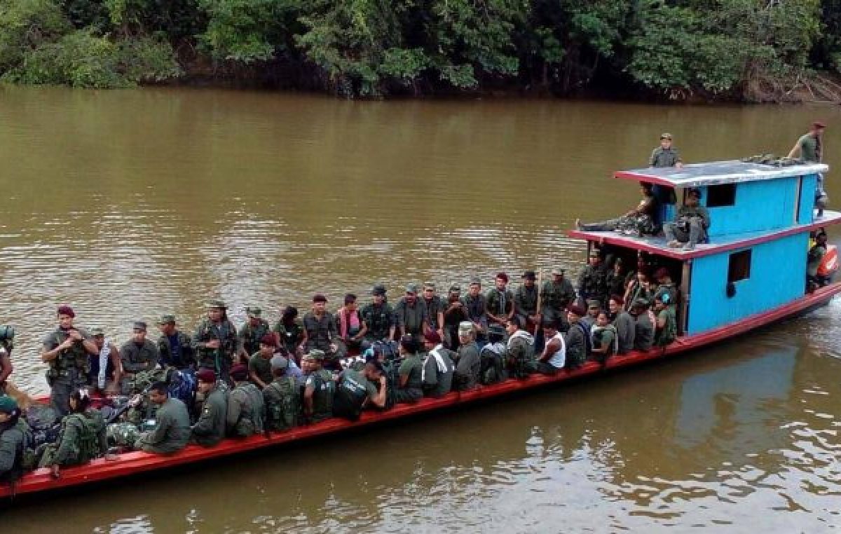 Colombia: los guerrilleros marchan para entregar sus armas
