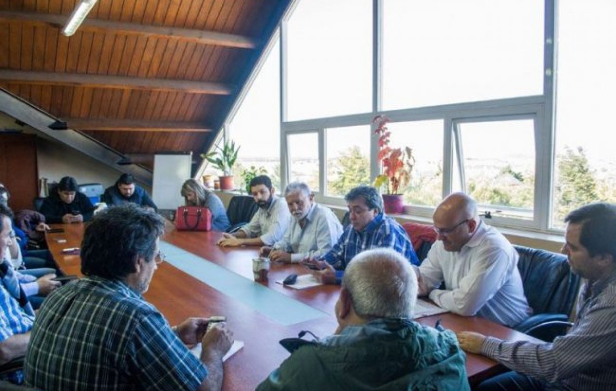 El Ejecutivo de Ushuaia ofreció una recomposición del 18% y los gremios pidieron un 26%