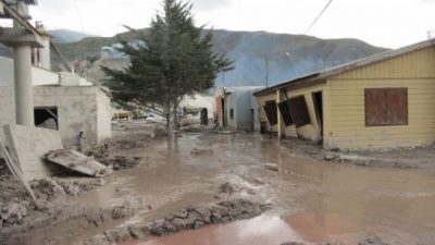 Trabajo del IVUJ en la reconstrucción de viviendas en Volcán
