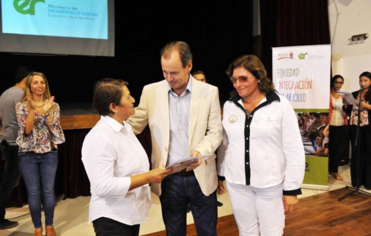 Se entregaron aportes por $5 millones a emprendedores de la economía social de Paraná