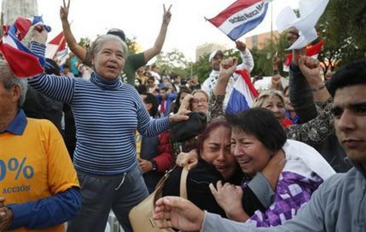 Diputados paraguayos rechazan enmienda para reelección de Cartes