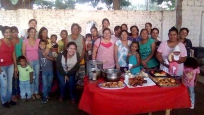 Familias wichis de Salta utilizan energías alternativas para cocinar y trabajar
