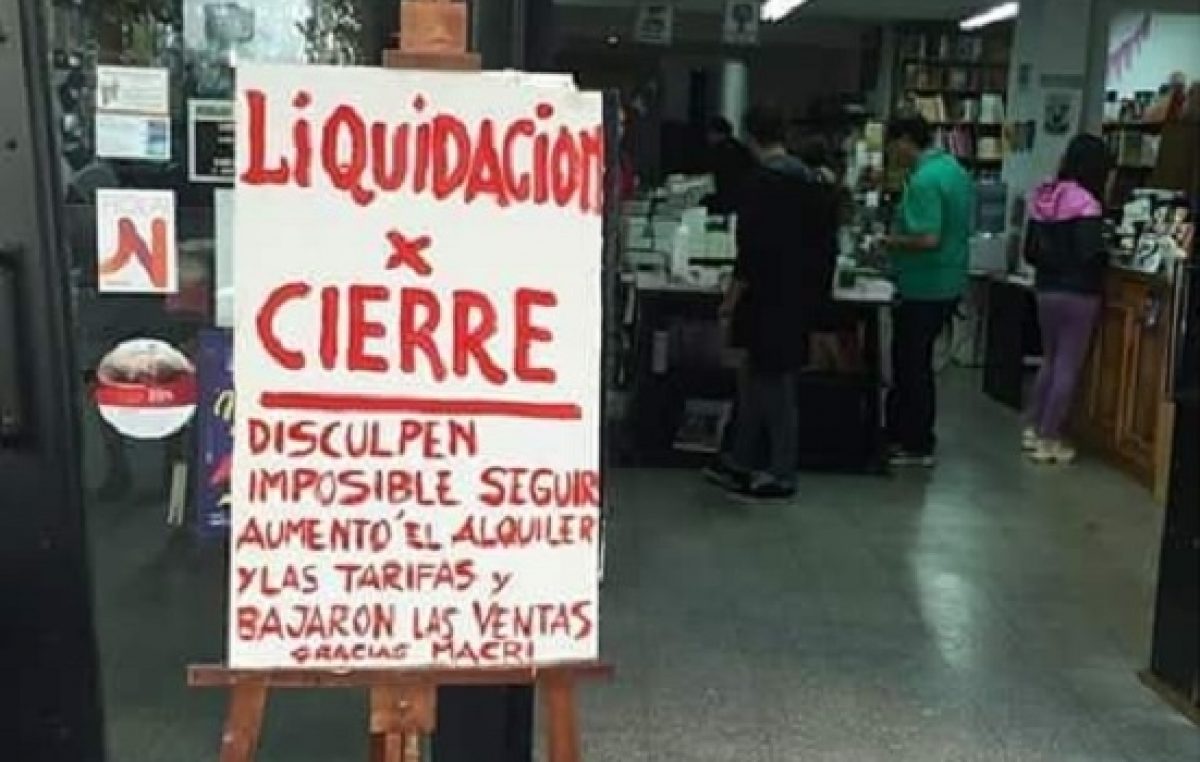 «Gracias Macri»: la amarga ironía de una librería rosarina que debe cerrar sus puertas
